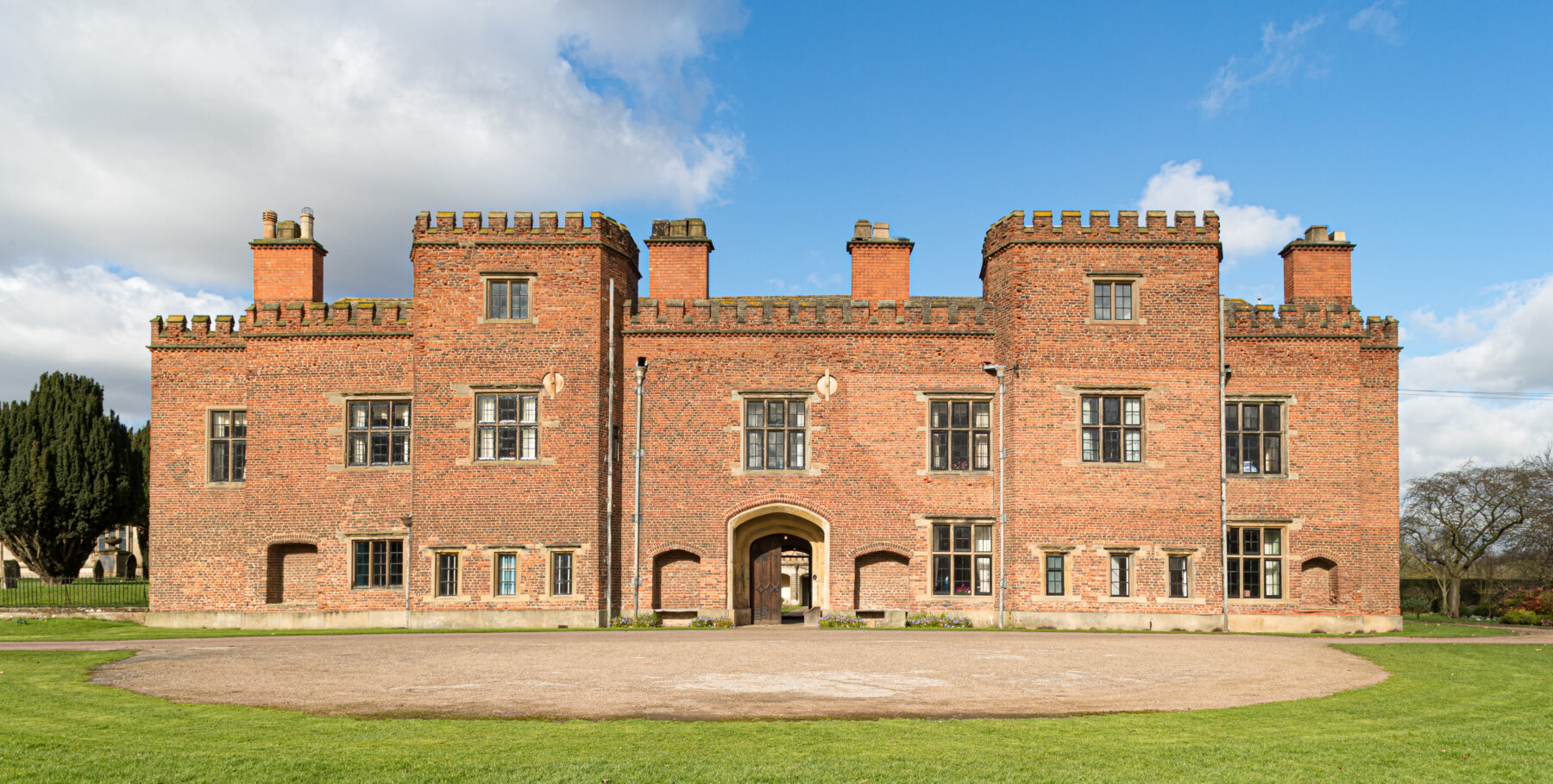 Wedding Venue Spotlight: Holme Pierrepont Hall, Nottingham
