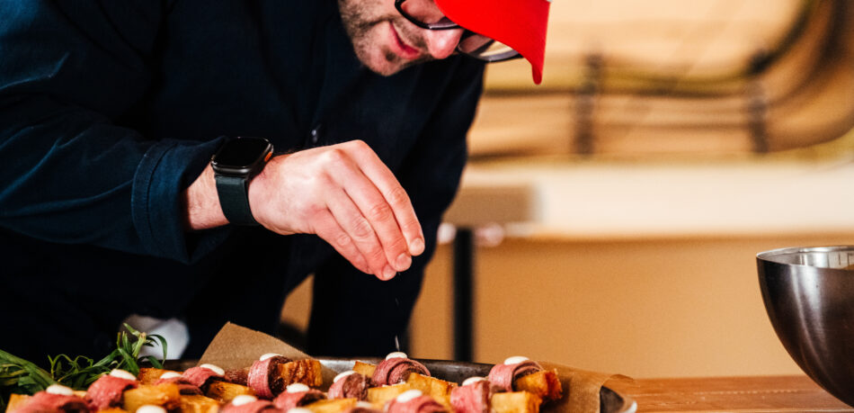 DIY Wedding Catering vs. Professional Caterers – Pros & Cons Explained
